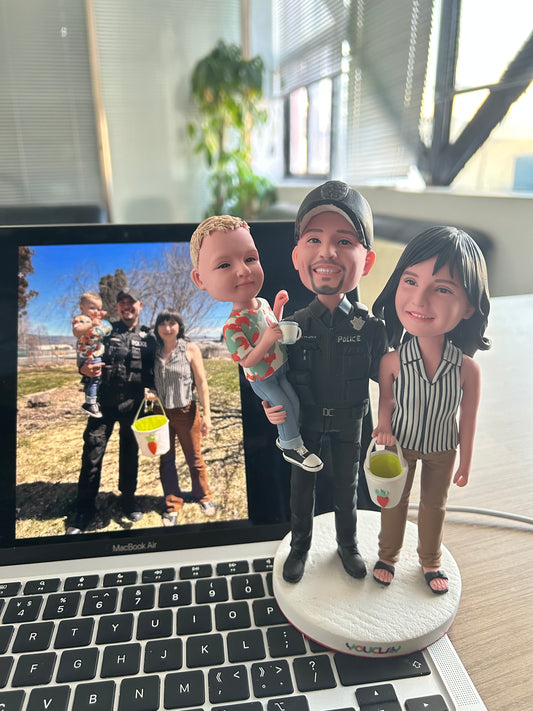 دمى ثلاثية الرؤوس قابلة للتخصيص بالكامل (شخص أو حيوان أليف)