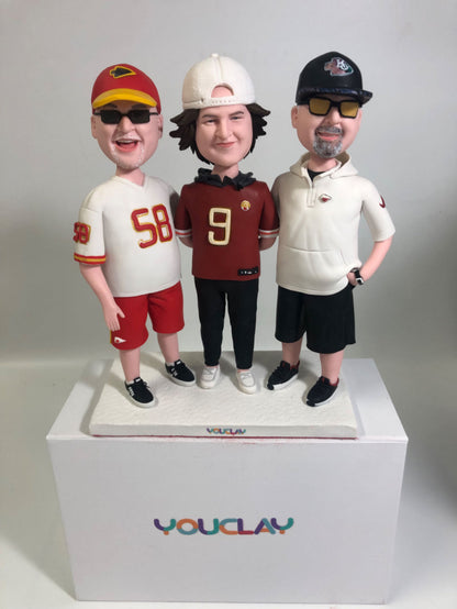 Fully Customizable Triple Bobbleheads（person or pet）